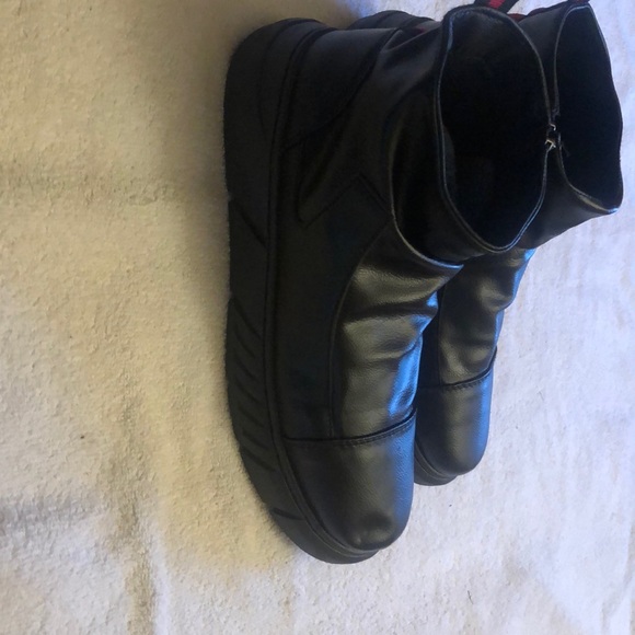 Zip up boots - Picture 4 of 5